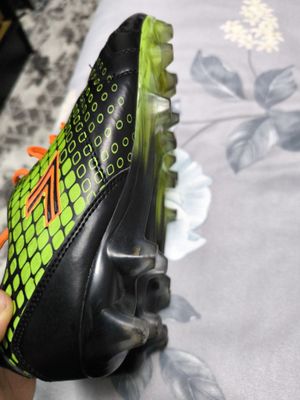 Futbol butsalari. Футбольные бутсы