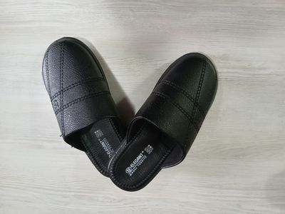 erkaklar oyoq kiymi