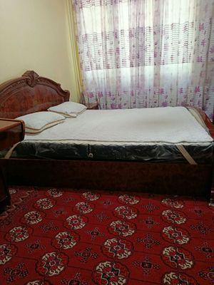 Спальный крават трюмоси хам бор