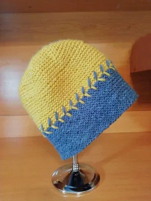 Вязаный комплект шапочка и шарф