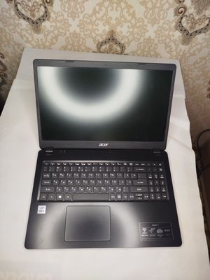 Acer Aspire intel Core i5 1035G, 8/256 SSD батарея 3 часа, как новый