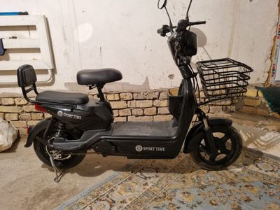 Moped Elektro skuter