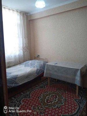 Сдается чистая 2-х переделана в 3-х комн по ул Бабура, напротив Узбеги