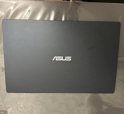 Noutbook Asus E510