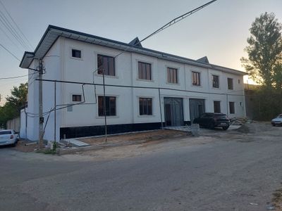 Uchqaxramondan kirganda tayyor bitkazilaga 11 xonali uy shoroda