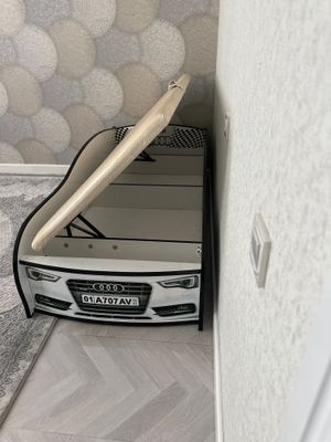 Продам б/у кровать