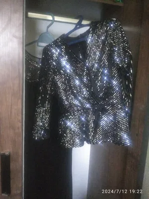 кўйлаклар деярли янги