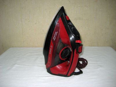 Утюг BOSCH 3000W оригинал хорошим рабочим состоянии!