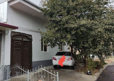 Yakkasaroy muqimiydA Uy sotiladi