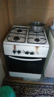 Gaz plita sotiladi