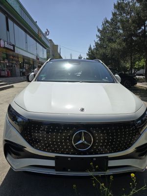 Mersades benz eqa260