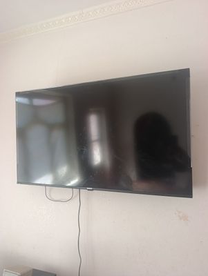 Roison tilivizor Led tv re 43 340 bl smart