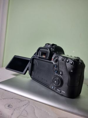 CANON 6D MARK 2