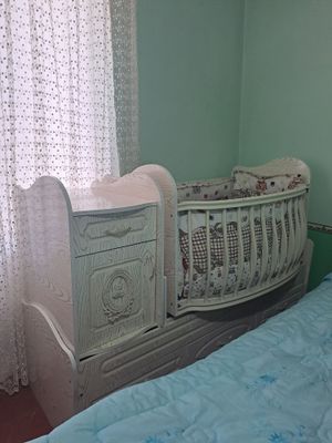 Bolalar kravati sotiladi
