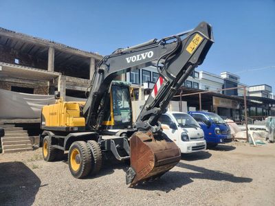 Volvo ekskavator Ishlab chiqarilgan yili************soat ishlagan