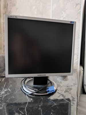 Продам 17" монитор Samsung
