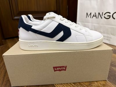 Кеды от Levis