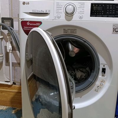 продам стиральную машину 6 кг  lg