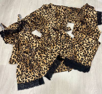 Pijama 4tali bir kiyib korilgan xolos yangi