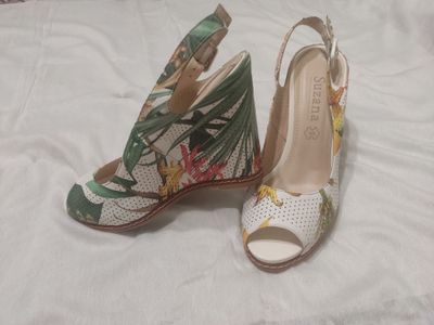 Продаются босоножки 39-40 размера