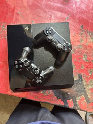 Playstation 4 alo holatda