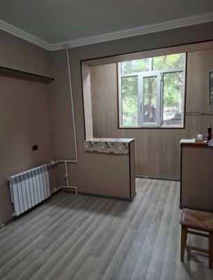 Аренда шастри ташсельмаш боткина 1 комн 2эт 20м2 газ на балконе аккура