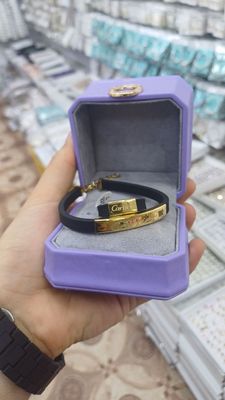 Cartier nabor sifati zo’r