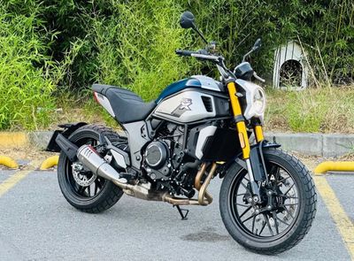 CFMOTO 700CL-X Heritage