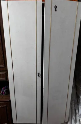 Shkaf sotiladi arzon narxda