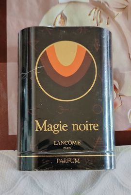 Продаю Духи Magie Noire Lancome Paris