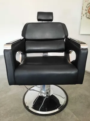 Кресла парикмахерская и помощник
