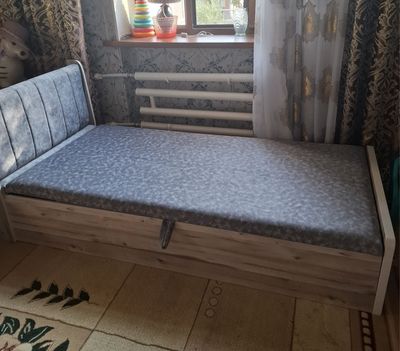 Кровать односпальная