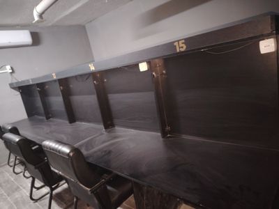 Game club uchun stol va kreslo sotiladi