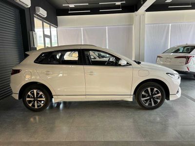 BYD e2 2025 2 pazitsa (NOMER TAQILGA)
