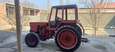 T-25 Traktor kampala turbo kombayni bilan