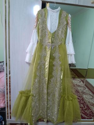 1 marta kiyilgan ansambil