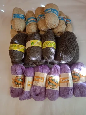 Пряжа чистошерстяная, полушерстяная производства,"Италия" ,"Алжир"