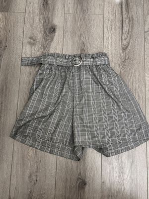 Продаю шорты в клетку