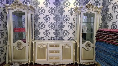 Гостиный мебель. Пенал комплект срочна сотилади