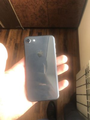 Iphone 8 sotiladi