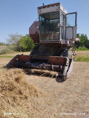 Kombayn zudlik bilan sotiladi narxini kelishamiz