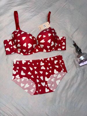 pijama va ichki kiyimlar sotamiz