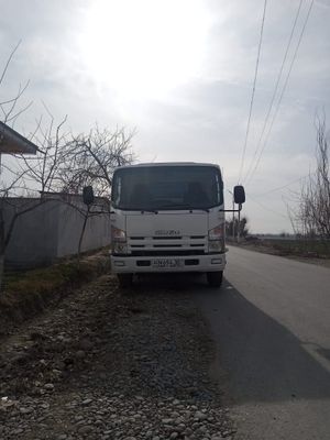 . Isuzu sotladi ishlab turgan tehnika