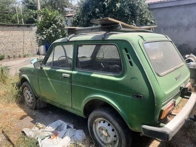 Срочно продаю автомобиль Нива в хорошем состоянии 1983 года
