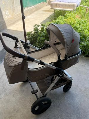 Коляска новая Babylo