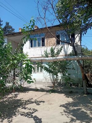 Зангиота туман хокимлиги (Эшонгузар) ёнидаги 1 хонали уй сотилади.