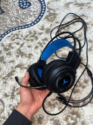 Naushnik strim uchun mikrafonli