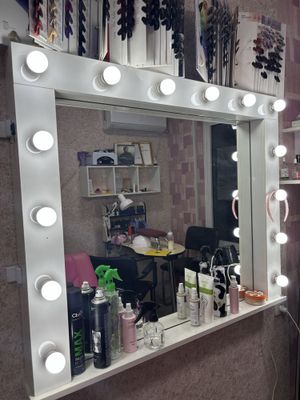 Зеркало для салона красоты или же для дома