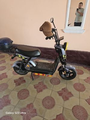 Elektro skuter sotiladi