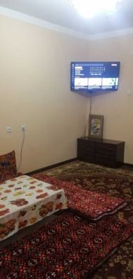 Sergili 8 xudud yolni usti 3 xona razdelniy 400 lubboyiga beriladi.